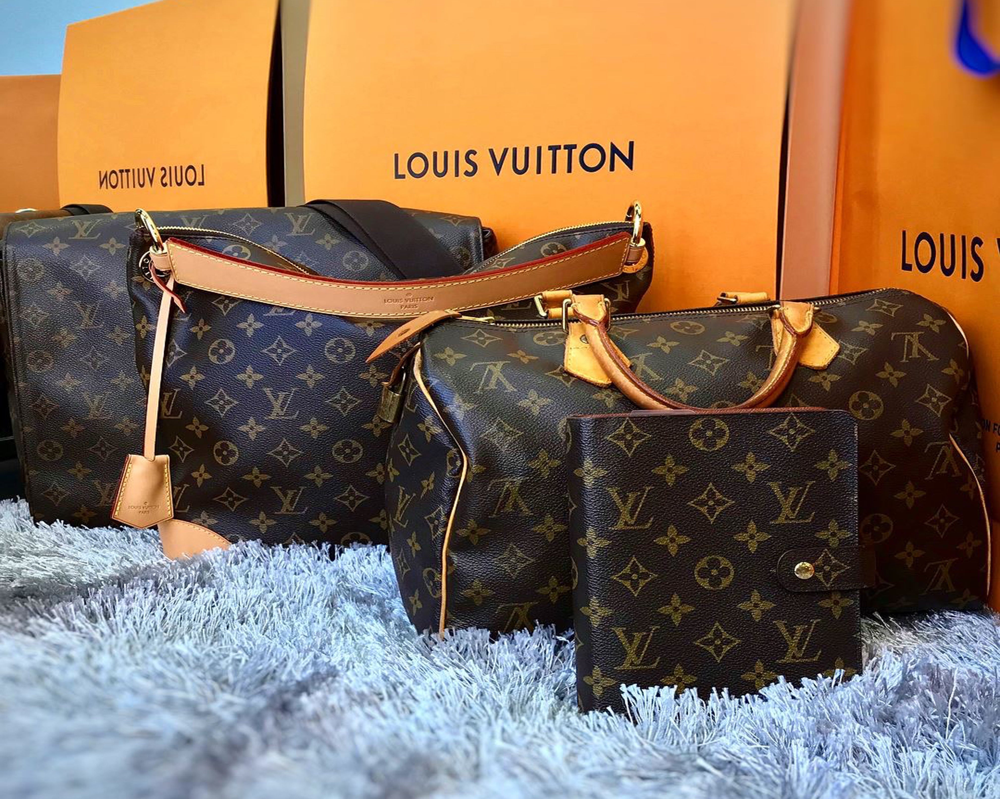 LOUIS VUITTON