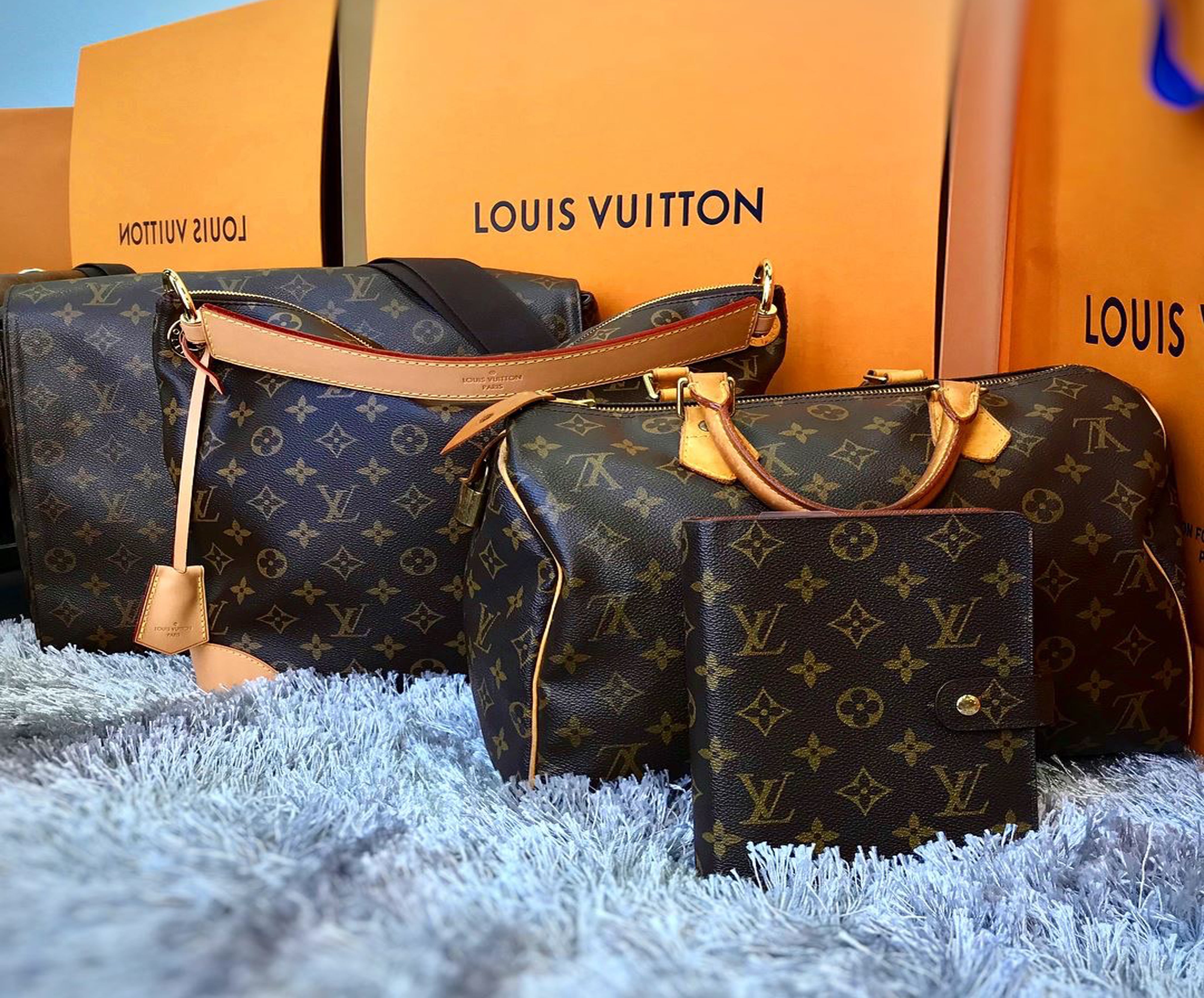 LOUIS VUITTON
