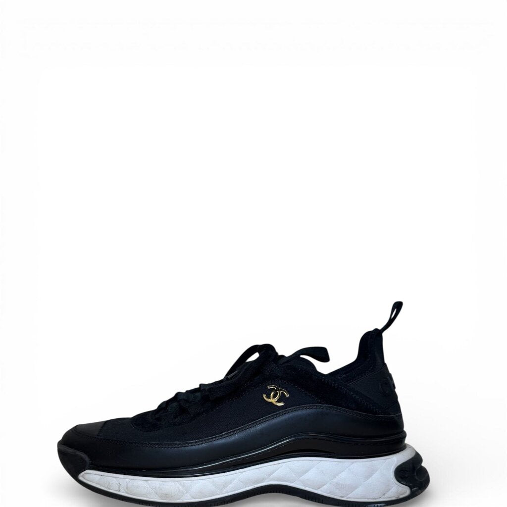 Chanel Velvet Calfskin Mixed Fibers CC Sneakers Black 41.5 – Urban