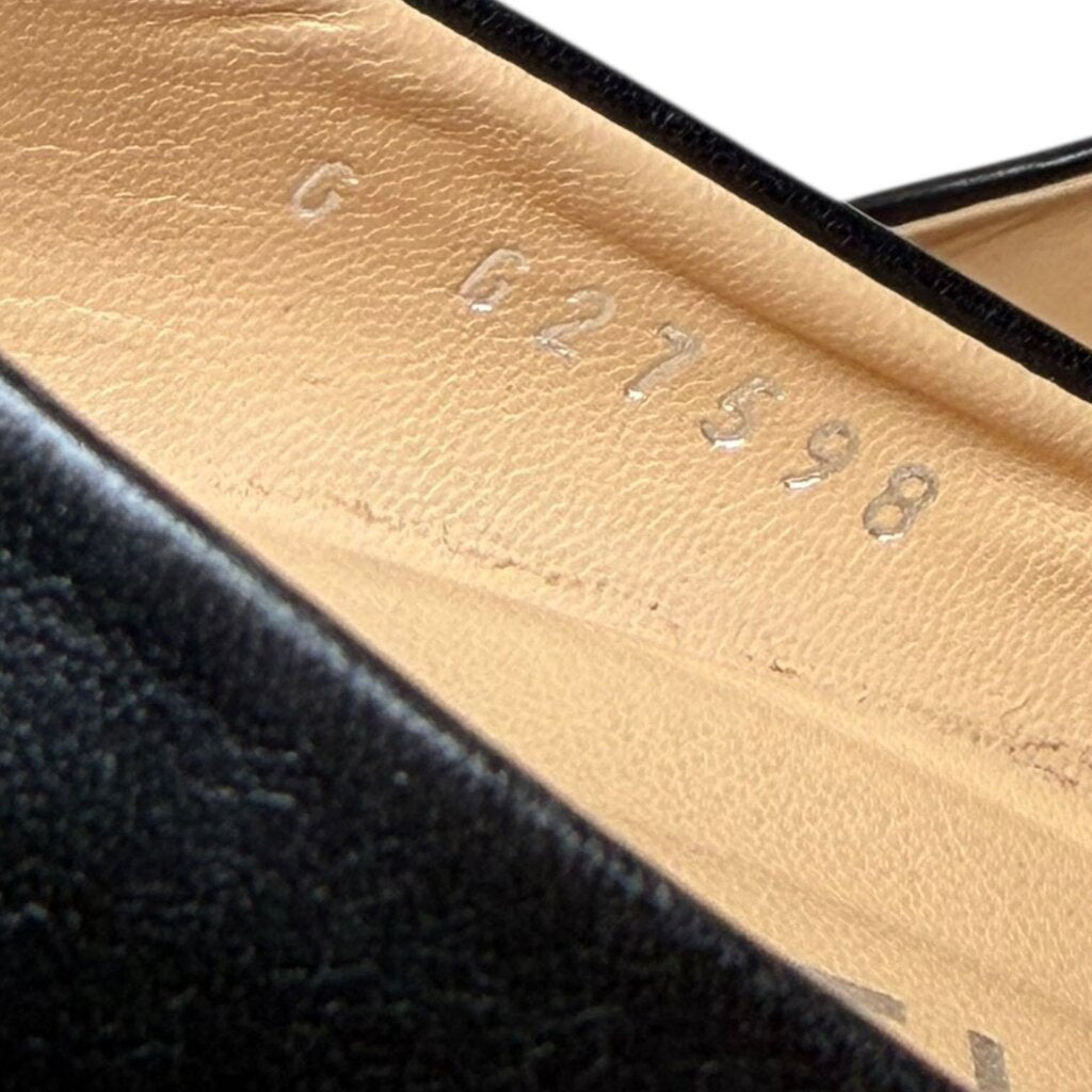 Chanel Interlocking CC Logo Pumps Black 35.5 – Urban Exchange