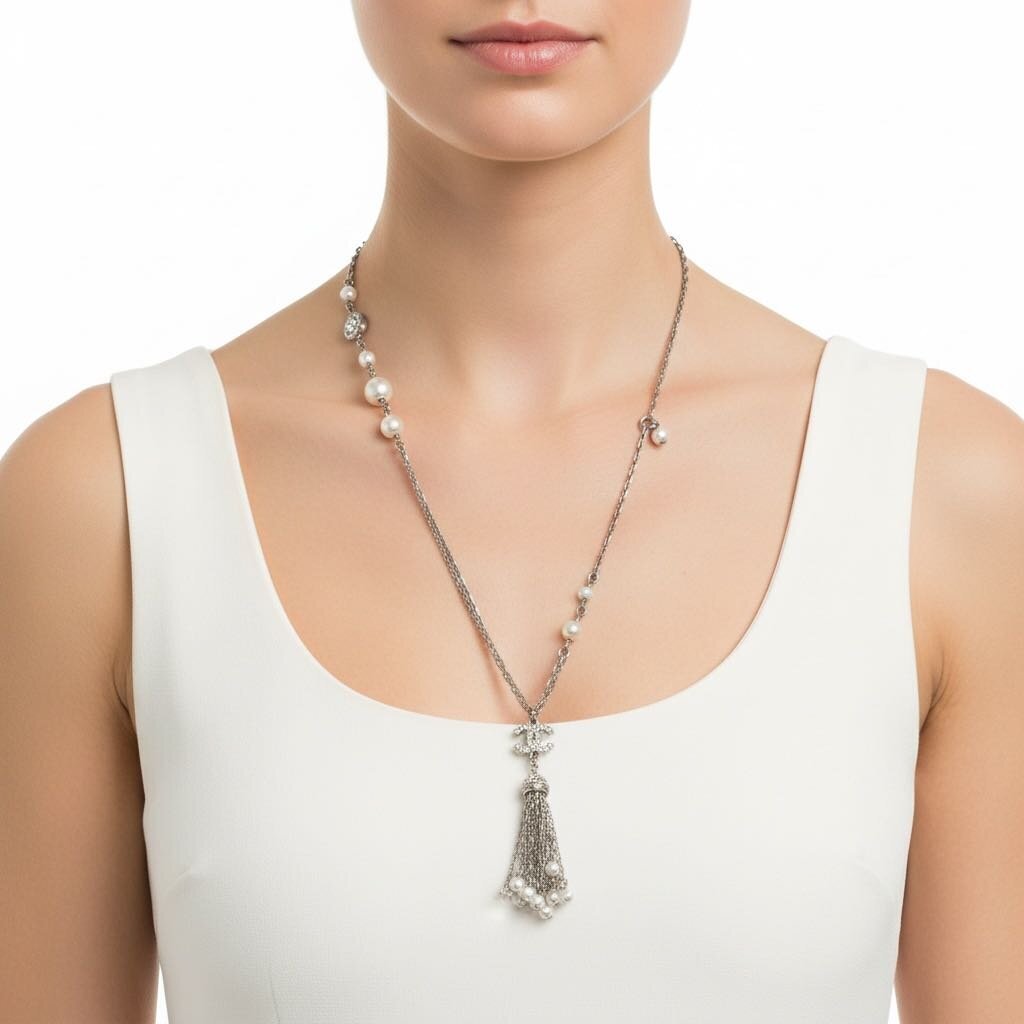 CHANEL 定番 クリスタル パール ネックレス Chanel Tassel Pearl Crystal Necklace Silver – Urban Exchange