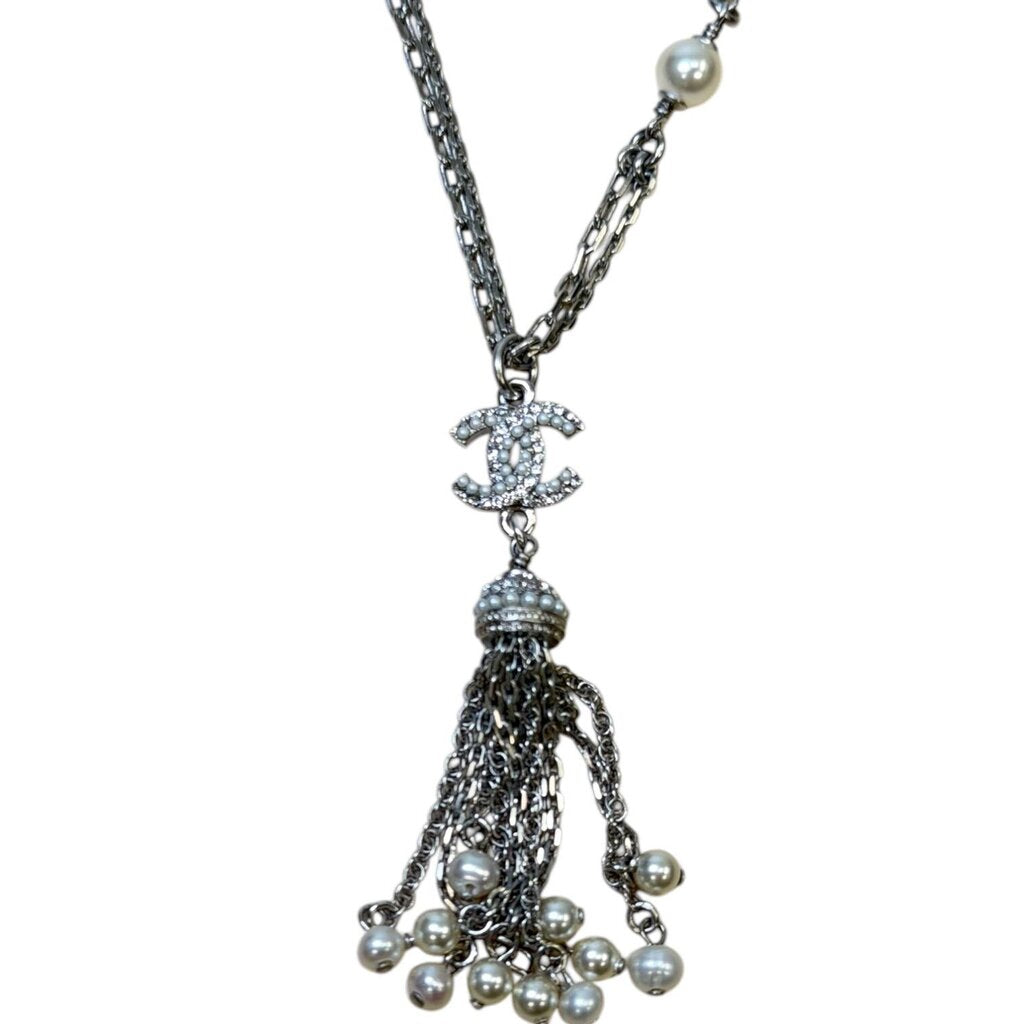Chanel Tassel Pearl Crystal Necklace Silver – Urban Exchange