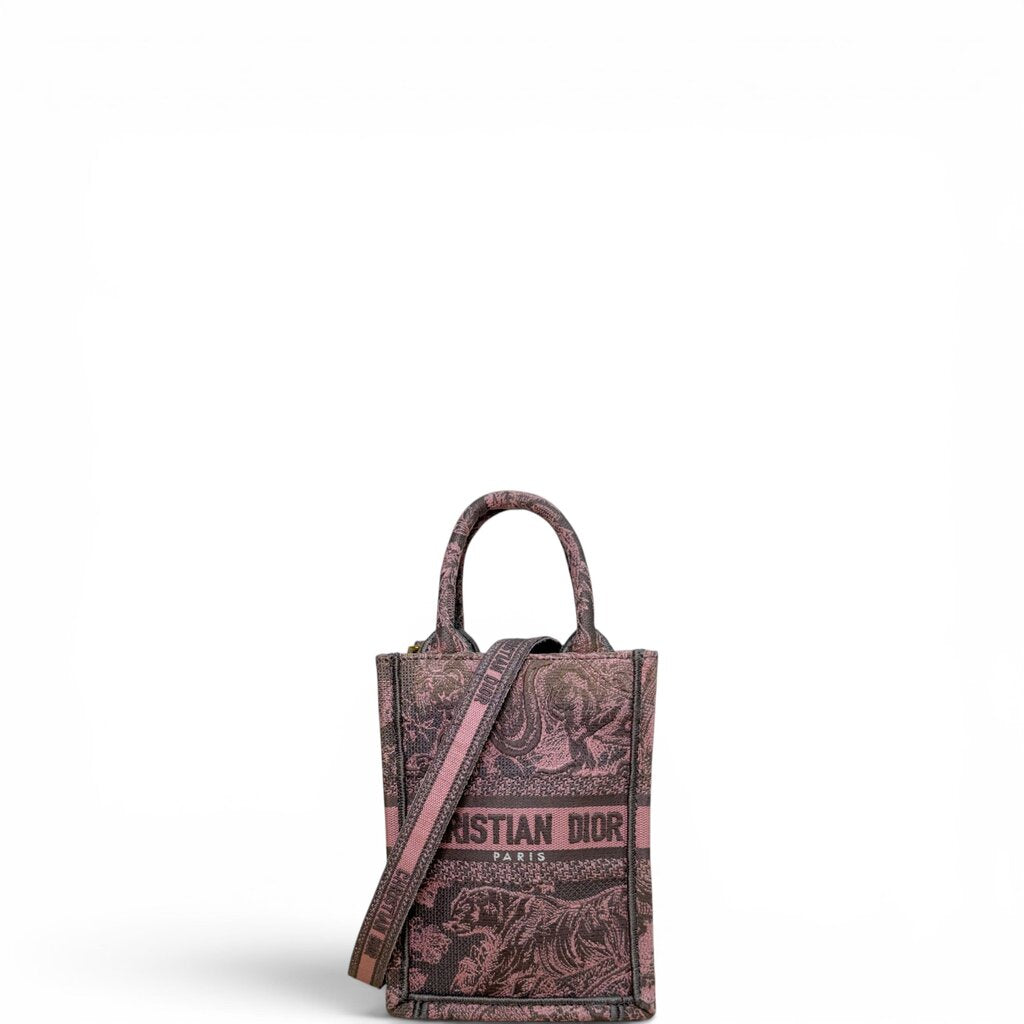 CHRISTIAN DIOR – Urban Exchange