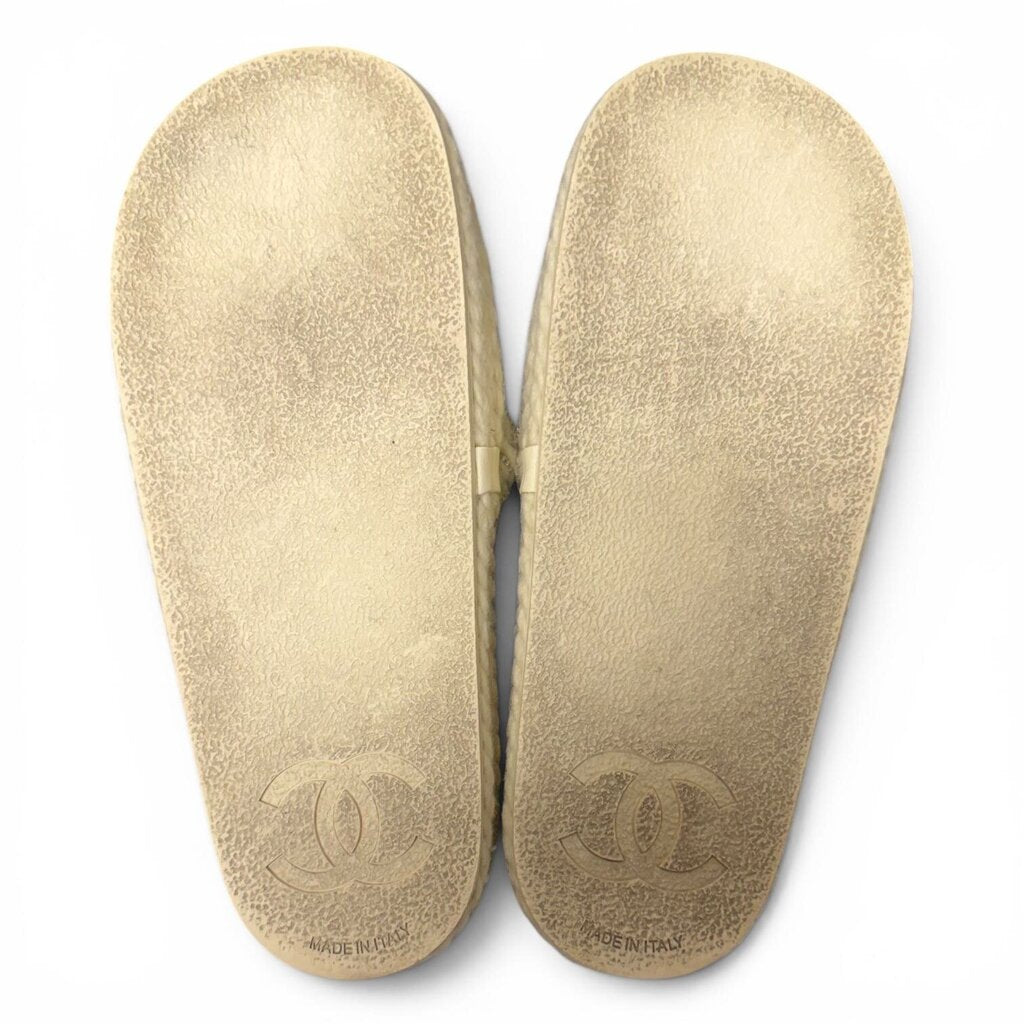 CHANEL ミュール Chanel CC Knit Braided Metallic Mules Slide Sandals White 37